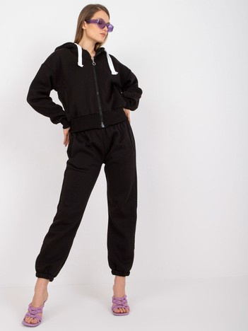 Črni osnovni trenirka komplet z zip up kapuco.