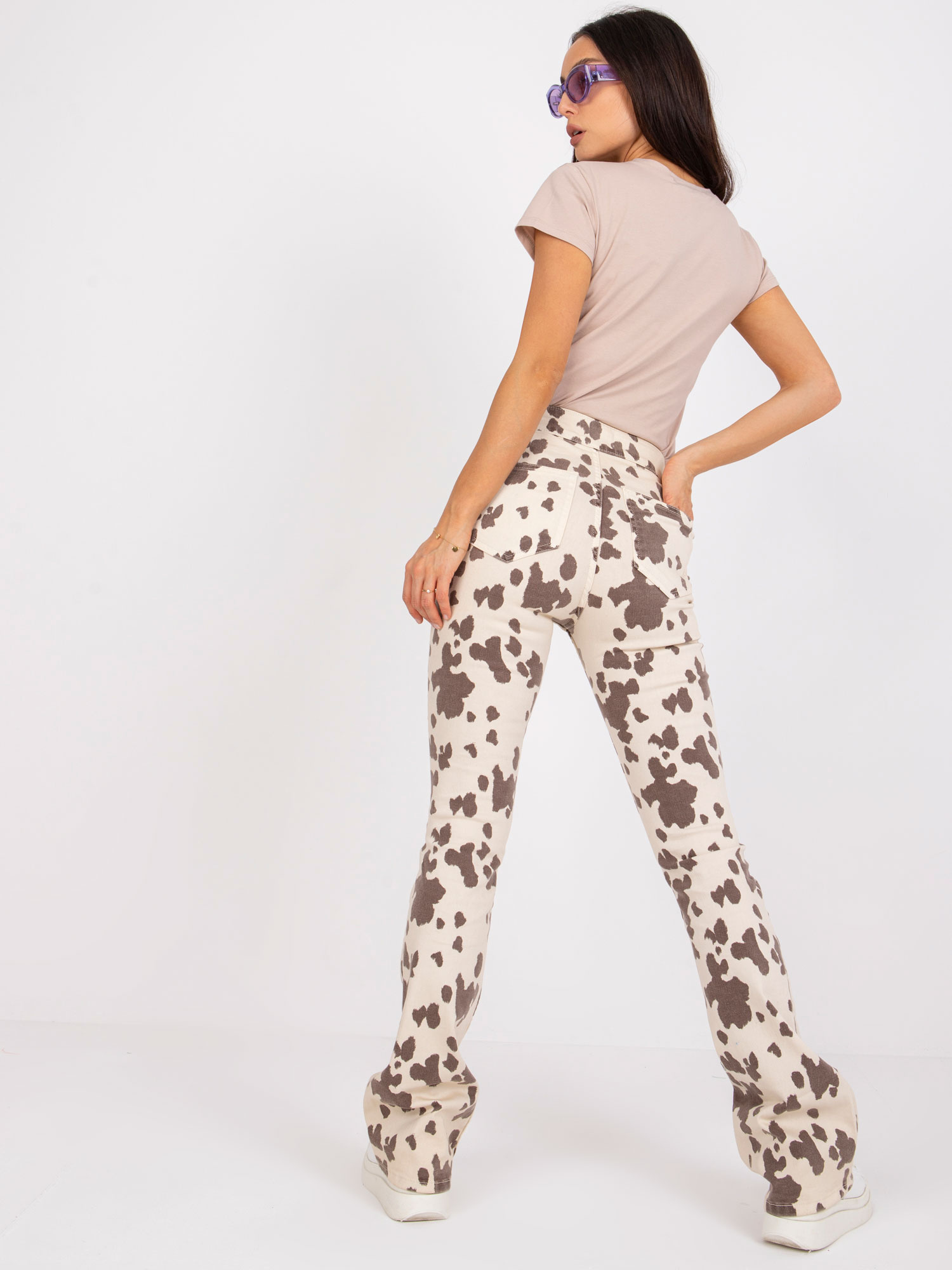 Beige basic t-shirt Peachy.