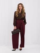 Braune elegante Bluse fürs Büro mit Glanz.