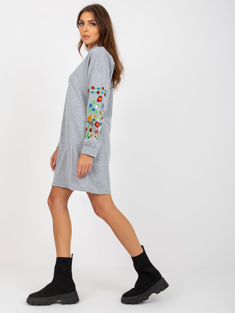Hurt Szara melanżowa sukienka dresowa z haftem na rękawach RUE PARIS
