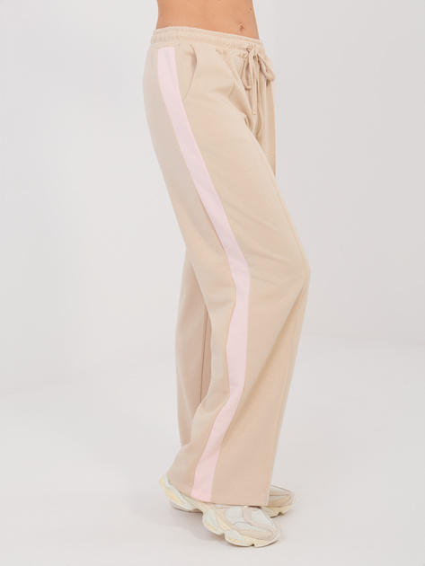 Beżowy dresowy komplet z bluzą w serduszka RUE PARIS