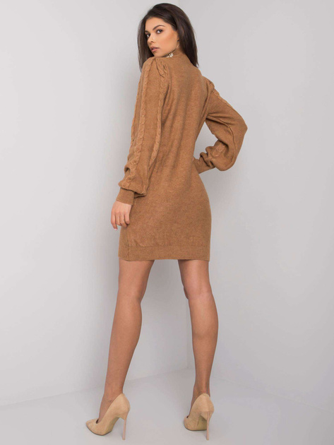 Camelowa sukienka dzianinowa z aplikacją Shandee RUE PARIS