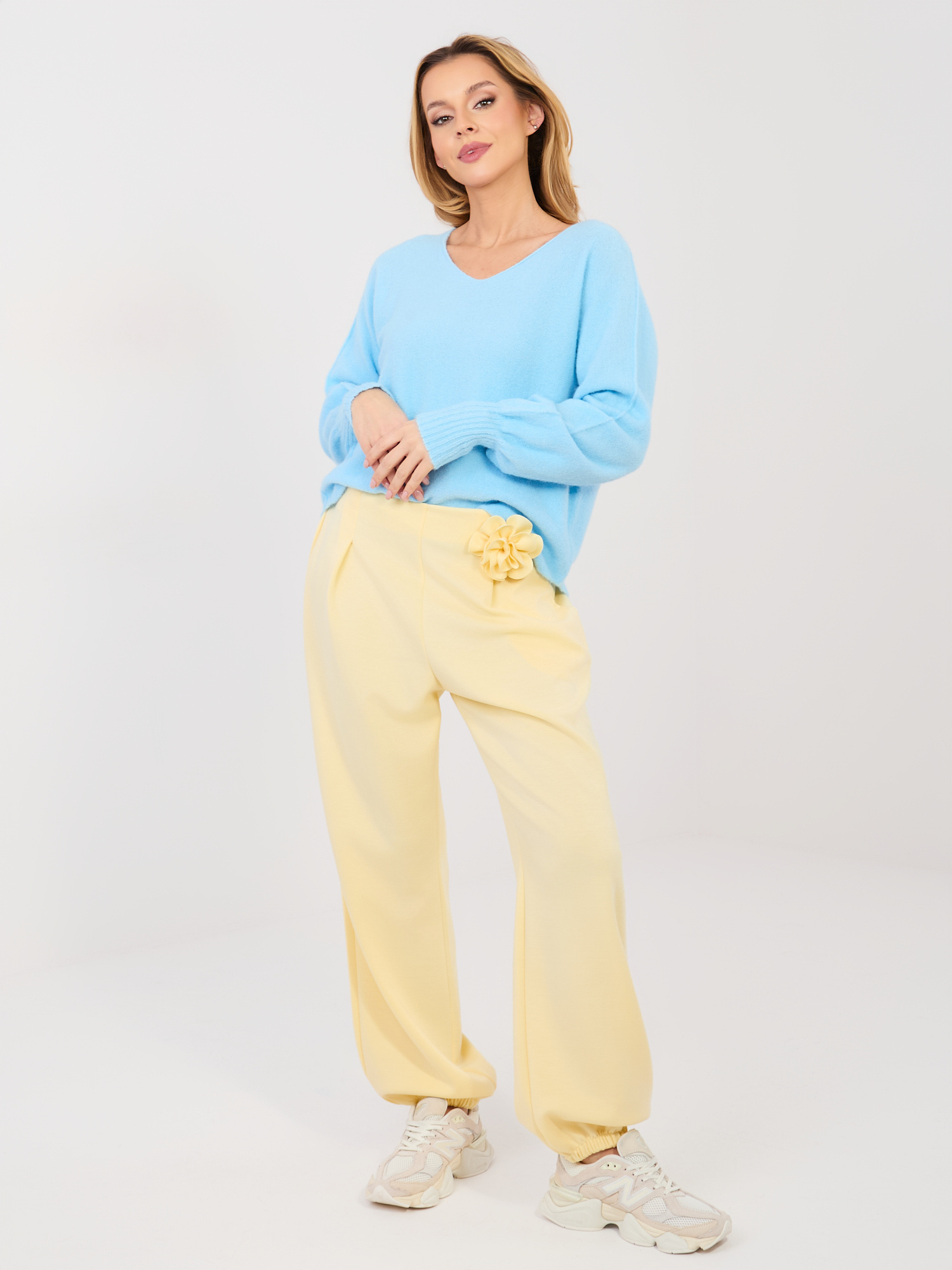 Sweter jasny niebieski