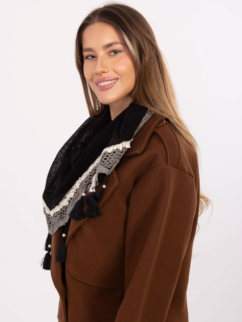 Czarna trójkątna chusta z wiskozy