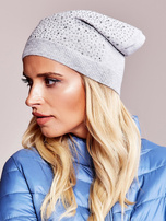 Jasnoszara czapka beanie z aplikacją