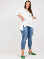 Biała bawełniana bluzka plus size z motywem