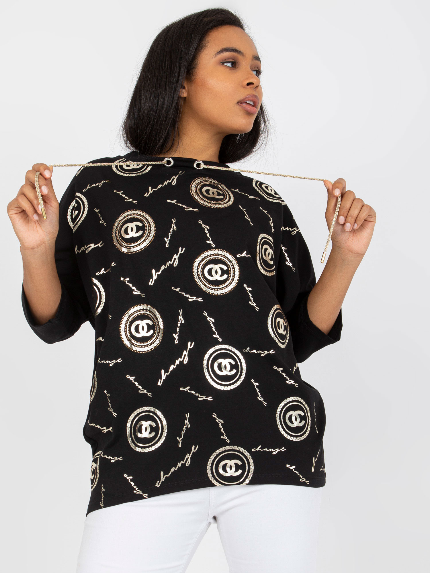 Hurtownia online Czarna bawełniana bluzka plus size z printami