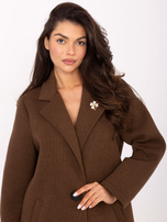 Brązowy piankowy płaszcz z broszką RUE PARIS