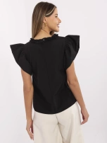 Schwarze Bluse mit Rüschen.