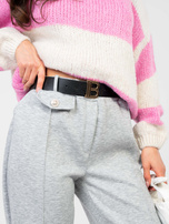 Szare dresowe spodnie z ozdobnymi guzikami