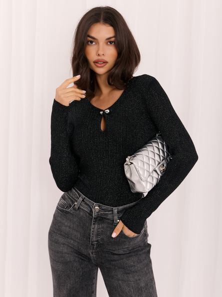 Czarny elegancki sweter z wycięciem na dekolcie