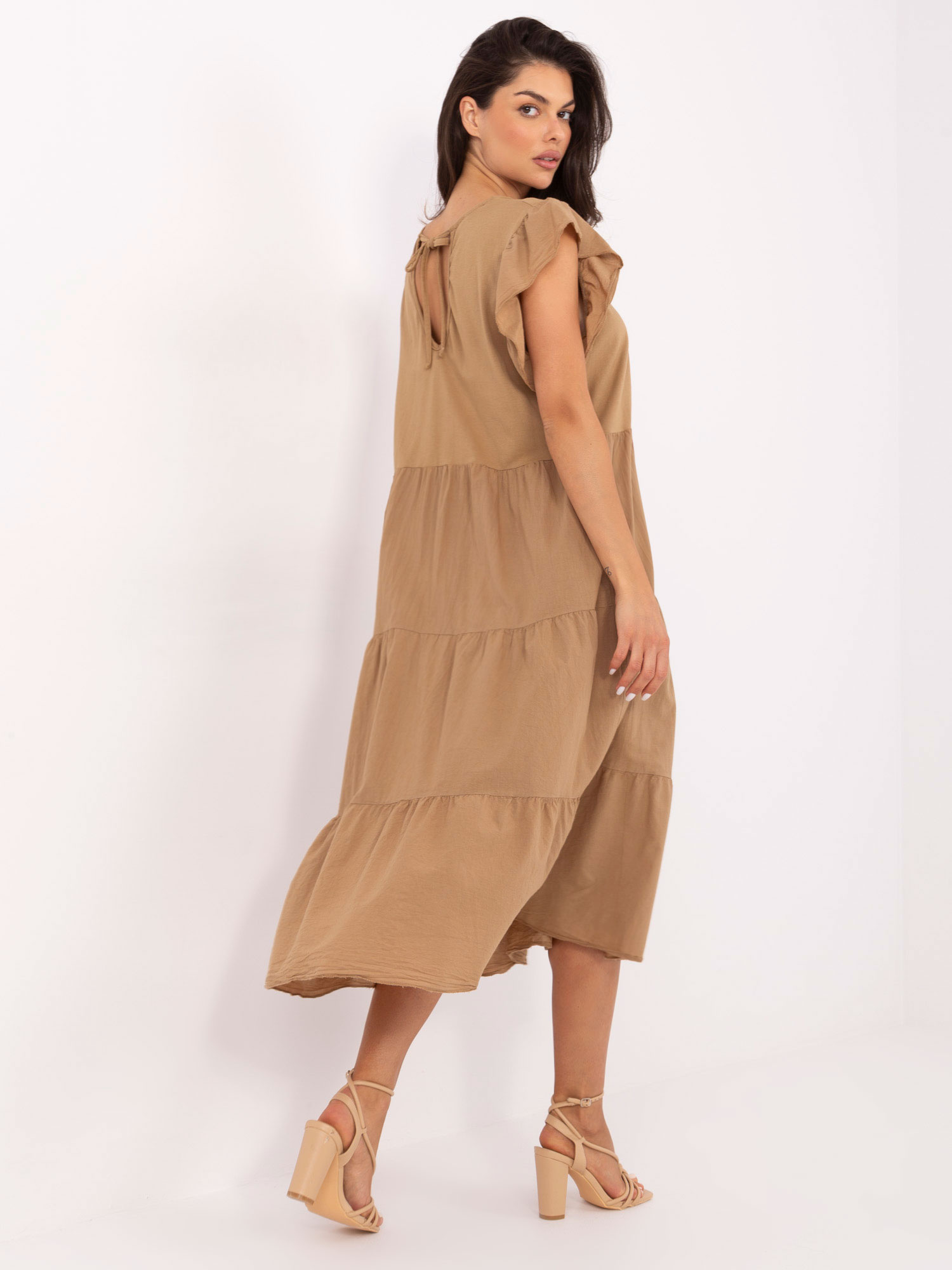 Camelowa bawełniana sukienka z falbaną OCH BELLA 
