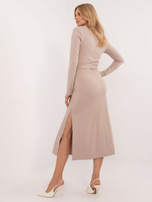 Hurtownia Beżowa koktajlowa sukienka z rozcięciem