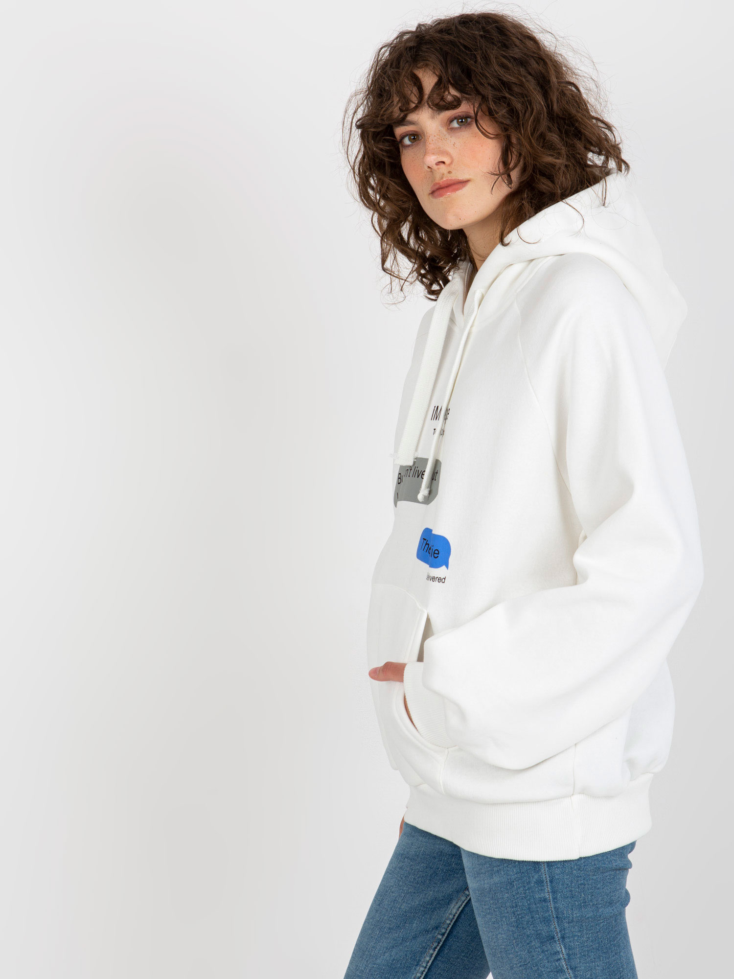 Ecru dresowa bluza oversize kangurka z napisami