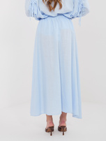 Jasnoniebieska rozkloszowana spódnica z wiązaniami