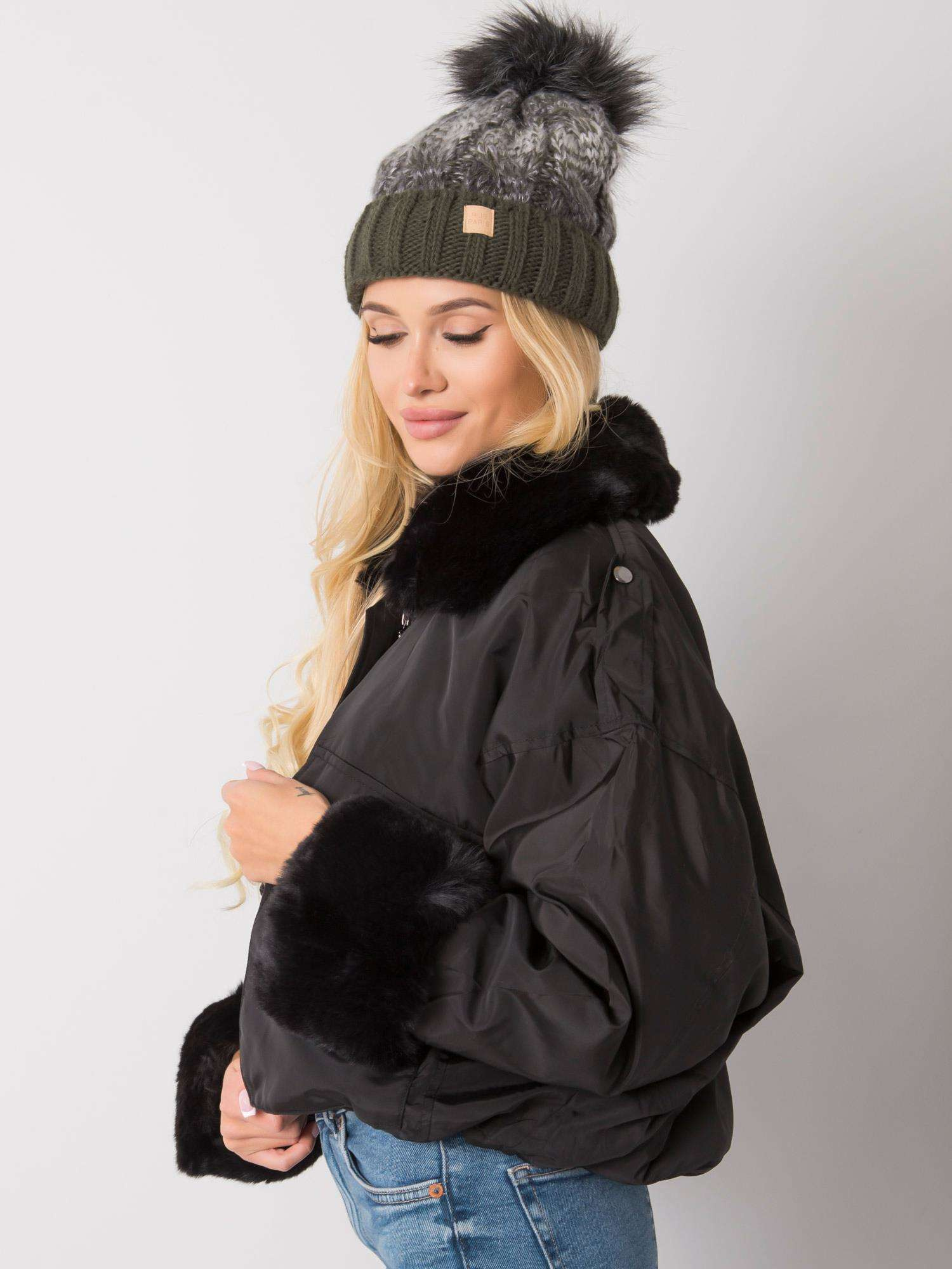Khaki Wintermütze mit Bommel Ally RUE PARIS.