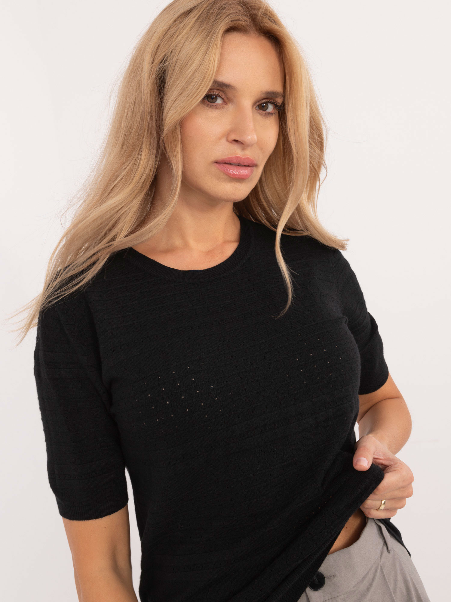 Sweter czarny
