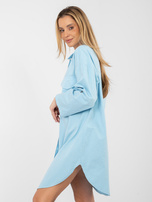 Jasnoniebieska sukienka o kroju oversize RUE PARIS 