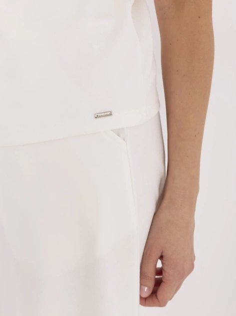 Ecru bluzka basic z okrągłym dekoltem