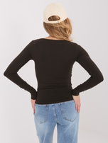 Czekoladowa bluzka z guzikami przy dekolcie