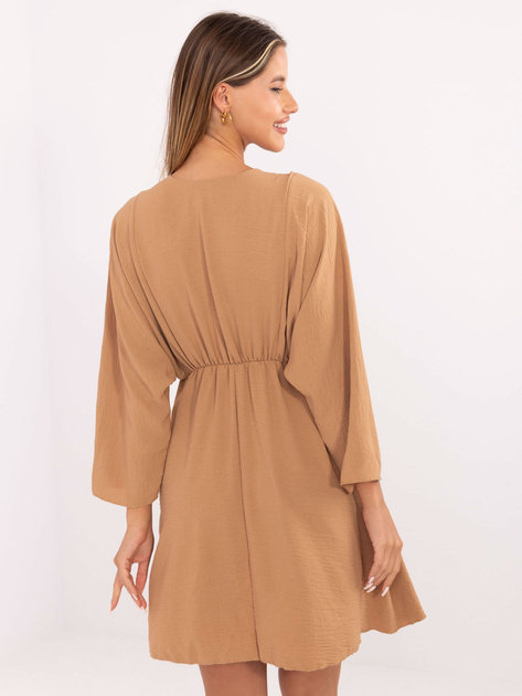 Ciemnobeżowa rozkloszowana sukienka z dekoltem V