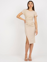 Hurt Beżowa midi sukienka koktajlowa z marszczeniem