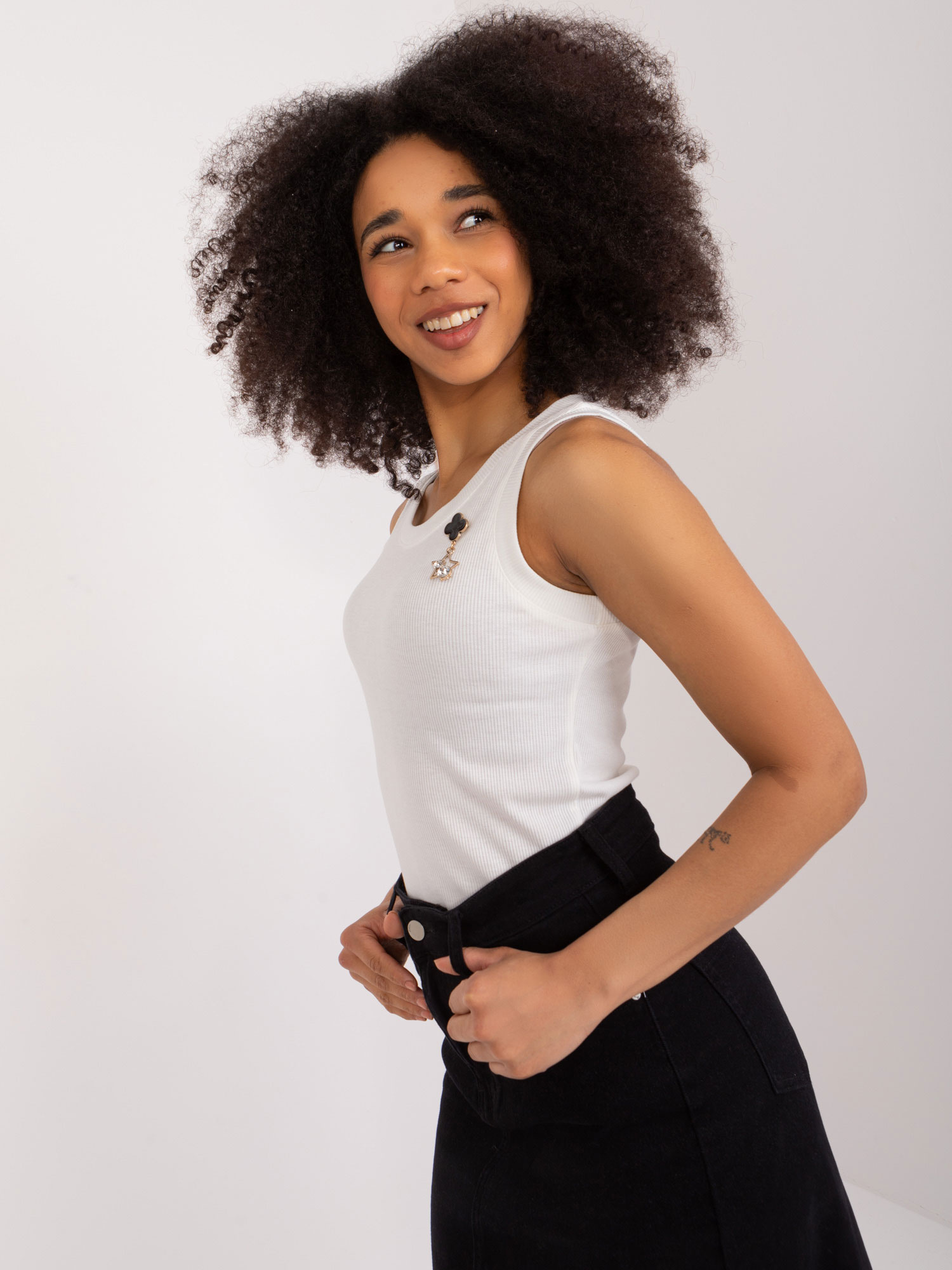 Ecru wholesale ribbed sleeveless top.