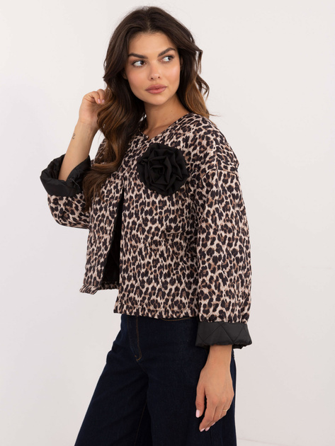 Hurtownia Beżowo-czarna kurtka przejściowa z ozdobną broszką