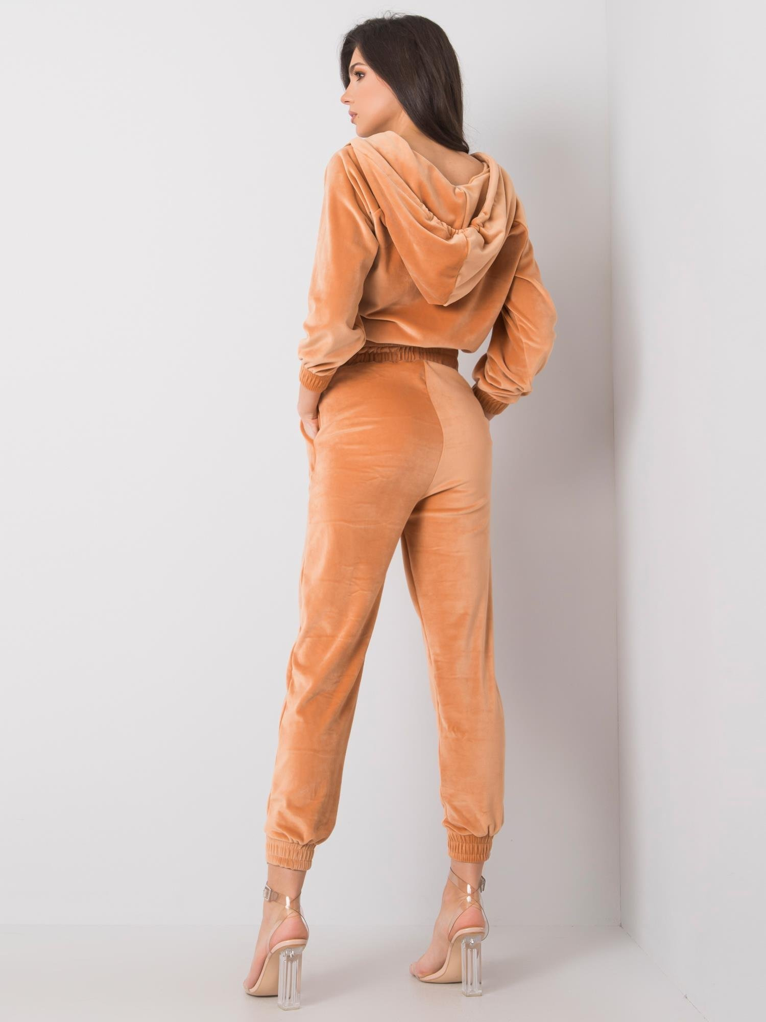 Camelowy komplet welurowy Maddalena