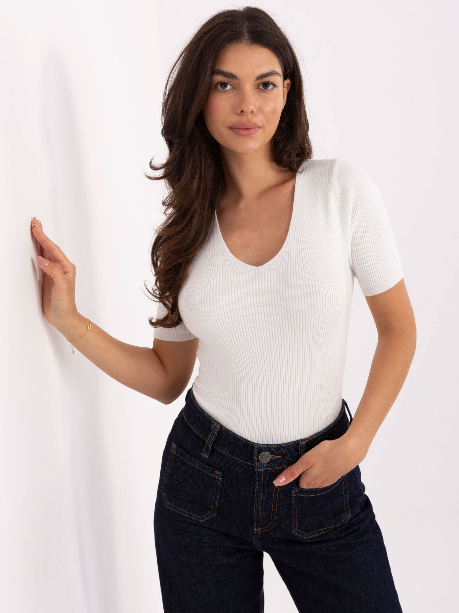 Sweter ecru