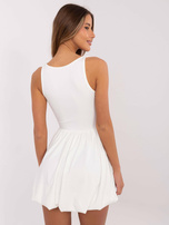 Hurt Ecru sukienka bombka z kwadratowym dekoltem