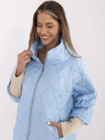 Jasnoniebieska pikowana kurtka z długimi ściągaczami