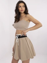 Ciemnobeżowa mini spódnica z gumką w pasie