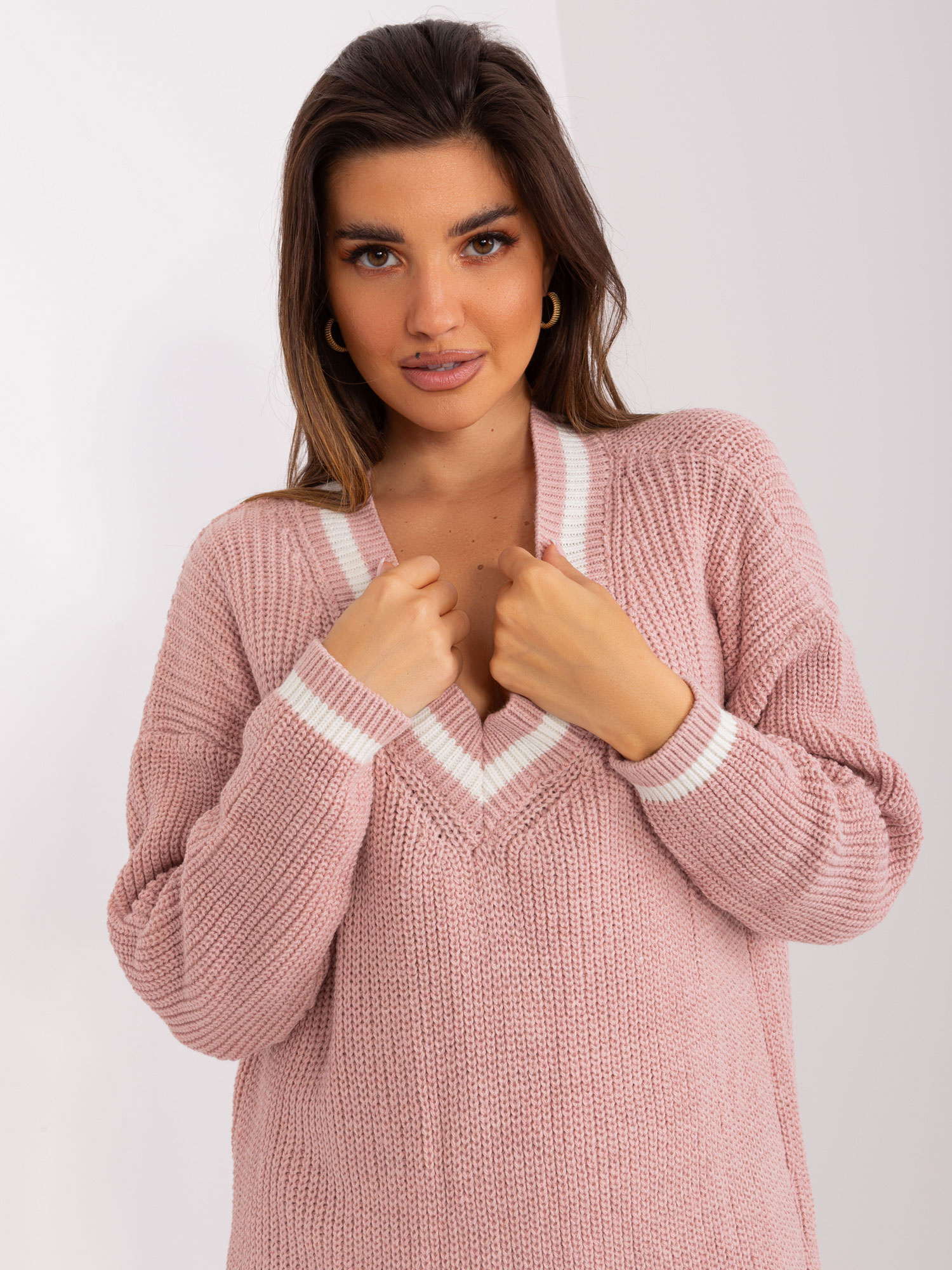 Wholesale light pink loose knit dress.