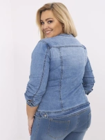 Niebieska jeansowa kurtka plus size o dopasowanym kroju
