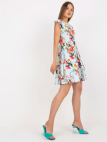 Hurt Jasnoniebieska sukienka w kwiaty z falbankami na rękawach