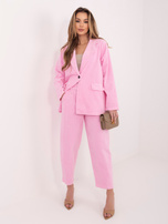 Pastelowa różowa sztruksowa marynarka z imitacją kieszeni RUE PARIS 