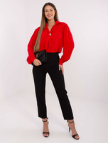 Czerwona elegancka bluzka z wiązaniem