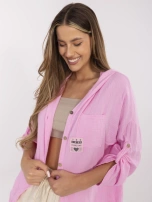 Różowa muślinowa koszula z naszywką 