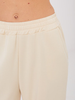 Jasnobeżowy dresowy komplet z bluzą oversize 