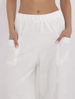 Ecru dresowe spodnie basic typu alladynki