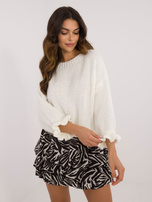 Hurtownia Ecru sweter oversize z domieszką wełny 