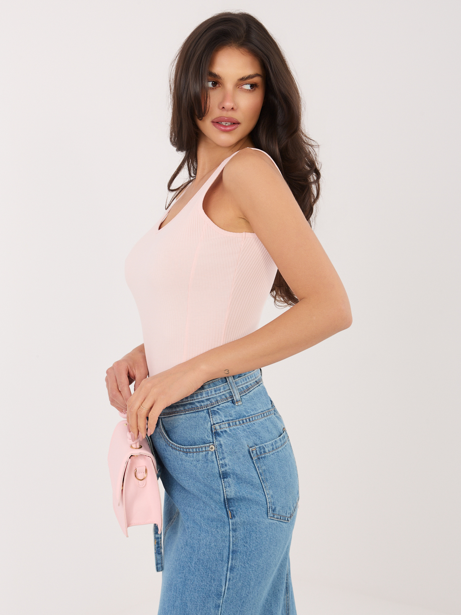 Světlé růžové pruhované s výstřihem do V RUE PARIS.