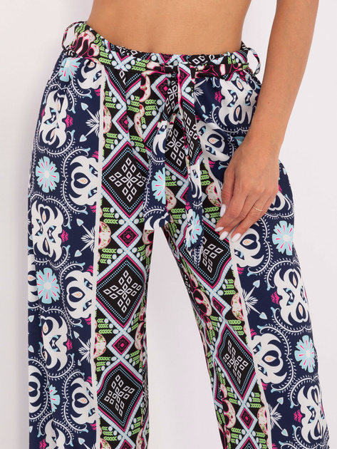 Czarne letnie spodnie z nadrukiem