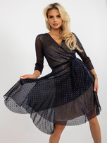 Hurt Granatowa kopertowa sukienka koktajlowa w kropki 