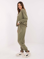 Khaki two-piece set made of cotton.