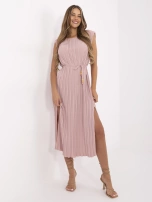 Dusty pink pleated dress for summer.