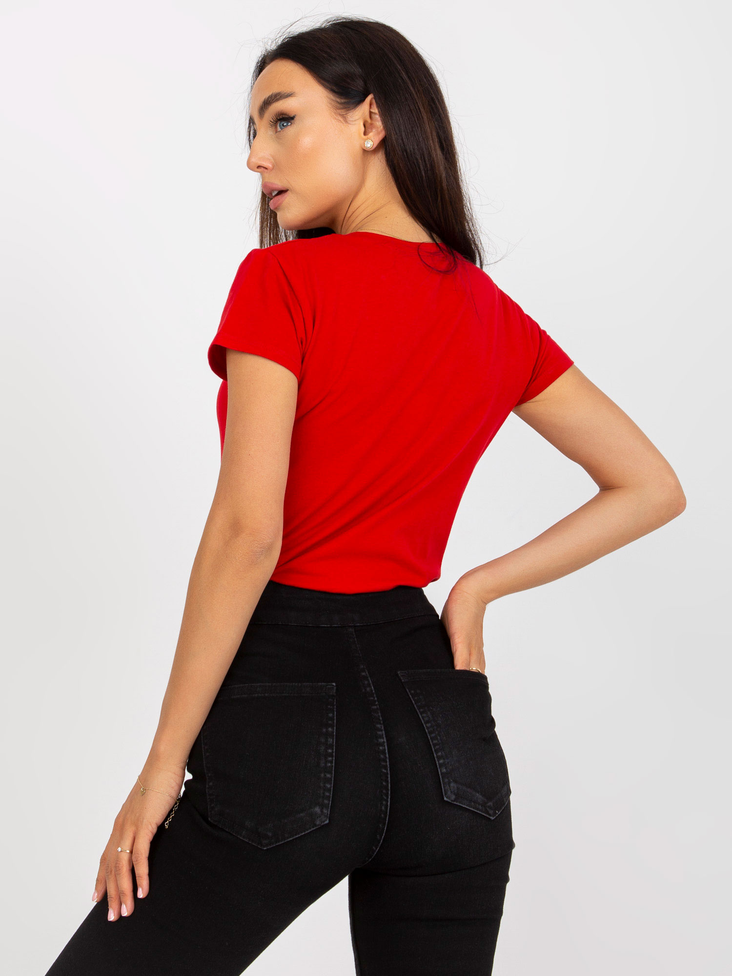 Großhandel Rotes glattes Basic-T-Shirt aus Baumwolle.
