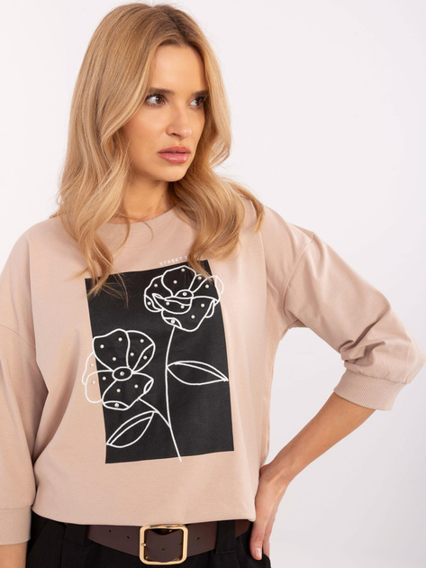 Hurt Beżowa casualowa bluzka z haftem w kwiaty