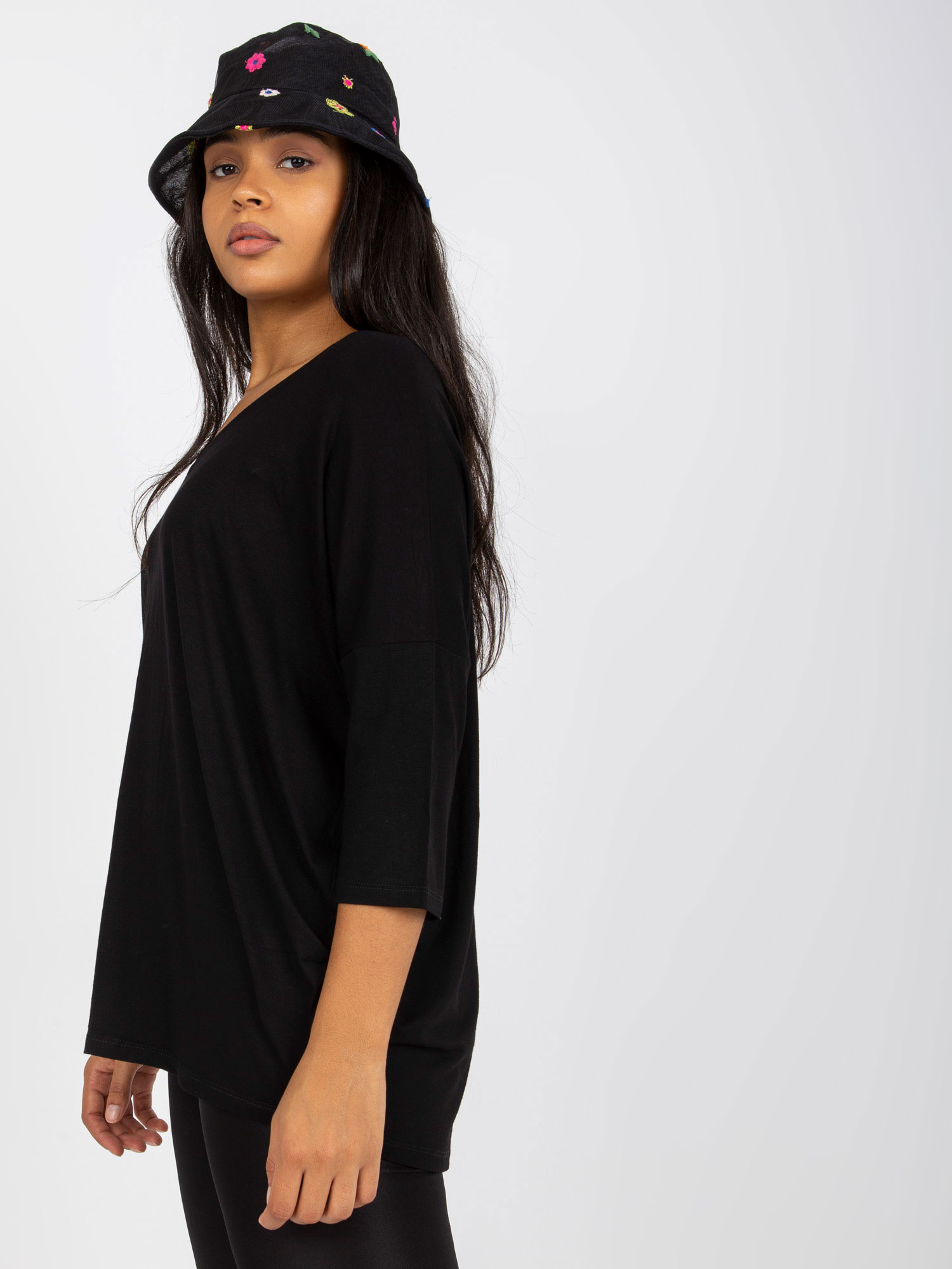Hurtownia Czarna codzienna bluzka plus size z rękawem 3/4 